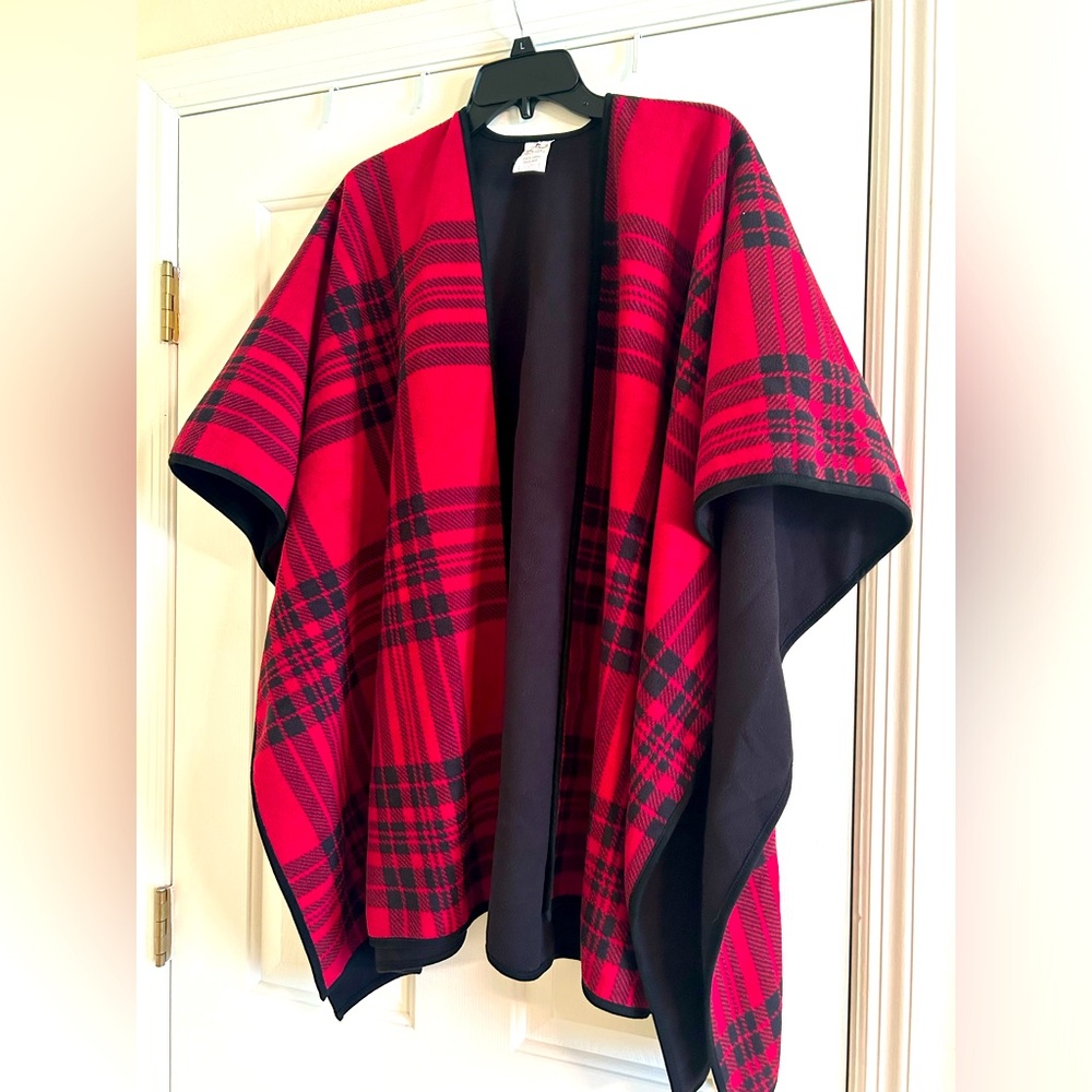 WOMENS CAPE JACKET / PONCHO by WOOLRICH ONESIZE MADE IN CAMBODIA